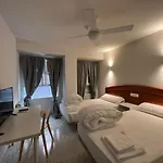 Hostal La Embajada