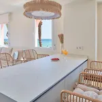 Sea Suite Beachfront