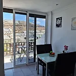 Solaris - Refurbished, Top Floor, Sea Views