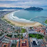 Precioso Atico Con Parking Privado. Vistas Al Rio