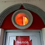 Zentral Club Neutron-Jacuzzi