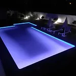 Casa rural con piscina Viña de Millan