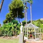 Miraflores Sea View Apartment With Garden