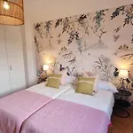 Preciosa Villa De 5 Dormitorios Rias Bajas