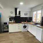 Etxie La Casa Taraska