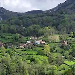 La Casa Rectoral De El Tozu