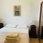 Charming 4 Bedroom Village Home With Patio
