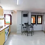 Comoda Y Amplia Planta Baja Con Jardin Cerca De Todo