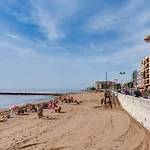 Nice Apartment With Terrace On The Los Locos Beach