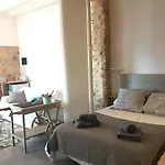 Suite Independiente De 45 M2 Con Banera En Pleno Casco Viejo
