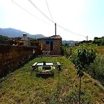 Cabana De Piedra En Picos De Europa