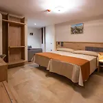 Hostal Las Grullas
