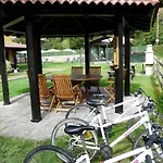 Apartamentos El Castaneu