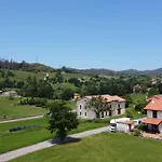 Casa En Sobarzo, Junto Al Parque De Cabarceno