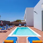 Spacious Private Villa & Private Heated Pool - Villa Sunshine