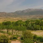 Capital Del Vino Con Vistas A La Montana