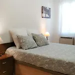 Apartamento En El Centro. Ac + Garaje.