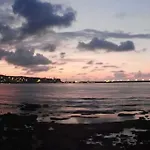 Espectacular Piso De 2 Dormitorios Con Impresionantes Vistas Al Mar Y Parking Gratuito En El Propio Edificio
