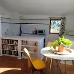 Casa Flores.