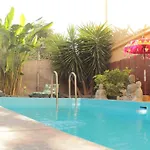 Casa Con Piscina En El Centro