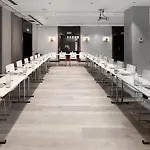 Olivia Plaza Hotel