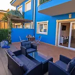 PLANTA BAJA CON TERRAZA CHILL OUT en primera linea TRES PLAYAS Albert Villas