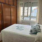 Habitación privada con vistas a la bahía de Santander.