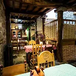 Casona de El Castañíu