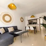Medina Marinas - Tu Hogar Con Solarium Privado!