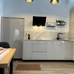Atroe Apartment
