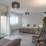 Tuguest Santa Paula III Apartment