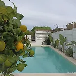 Casa, Piscina, Jacuzzi, Garaje, Barbacoa.