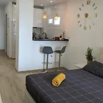 Comfortable Studio In Marbella With Sea Views