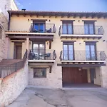 El Sueno Del Buho 5. Un Dormitorio Con Chimenea