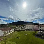 Apartamentos Montejurra