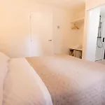 El Sueno Del Buho 5. Un Dormitorio Con Chimenea