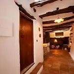 Casa De Los Titeres