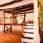 Casa De Los Titeres