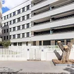 Apartment By The Beach With Pool And Private Parking