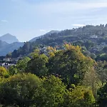 Cangas De Onis A Orillas Del Rio Sella