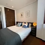 Atuaire Home Vivienda B Luminosa Parking Incluido En Plena Calle Comercial