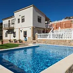 Buen Estar, Piscina, Barbacoa, Jacuzzi En Valencia