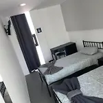 Hostal Nana B&B
