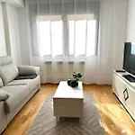 Studio 14 + Garaje Incluido. Nuevo, Elegante, Acogedor.