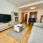 Studio 14 + Garaje Incluido. Nuevo, Elegante, Acogedor.