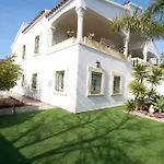 Villa Gladiols
