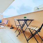 Moderne, Lumineux, Balcon, Piscine, Parking