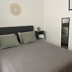 Galaksi-Habitacion Doble Privada En Casa Compartida-Uebica2