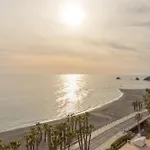 1003 - Seafront Apartment On El Paseo - Air Conditionning - Wi-Fi - Smart Tv