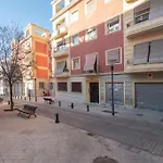 aire acondicionado en toda la casa y parking incluido